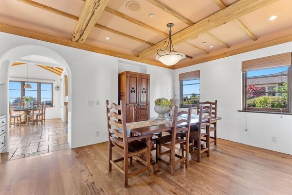 Dining room, Interior, Pendant Lights, Wooden Beams, Wooden Ceilings