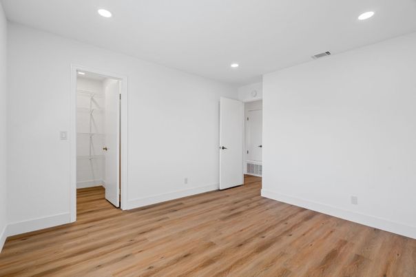 Empty room, Interior, Recessed Lighting, Wood Texture Flooring