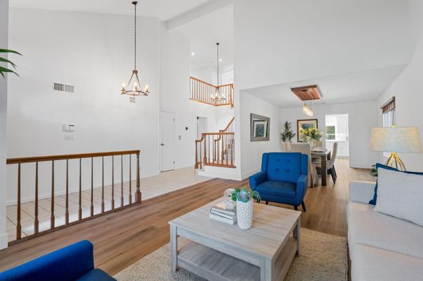 Chandelier, Dining room, Interior, Living room, Pendant Lights, Recessed Lighting, Wood Texture Flooring