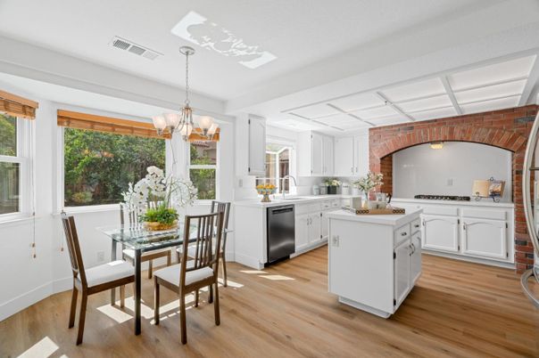Chandelier, Dining room, Interior, Kitchen, Wood Texture Flooring