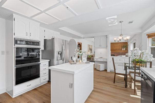 Chandelier, Interior, Kitchen, Stainless Steel Appliances, Wood Texture Flooring