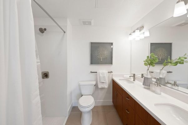 Bathroom, Dual Sink Vanities, Interior