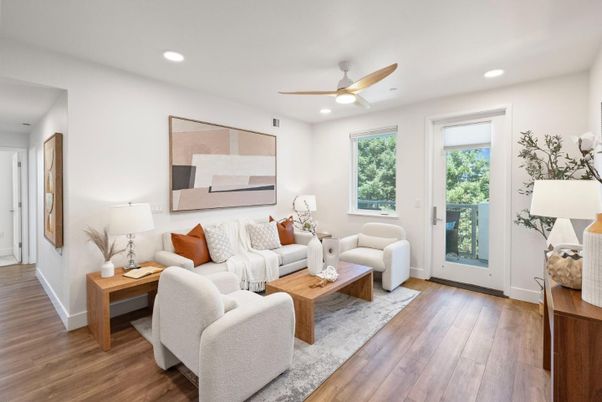 Interior, Living room, Recessed Lighting, Wood Texture Flooring