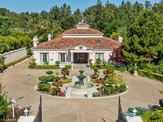 Backyard, Exterior, Facade, Mediterranean