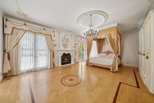 Chandelier, Fireplace, Interior, Wood Texture Flooring