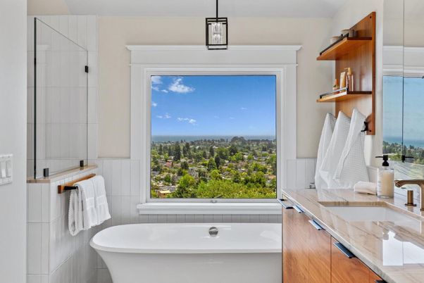 Bathroom, Free Standing Baths, Interior