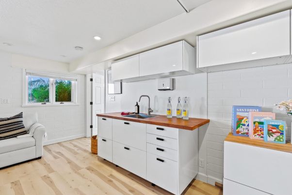 Interior, Kitchen, Recessed Lighting, Wood Texture Flooring