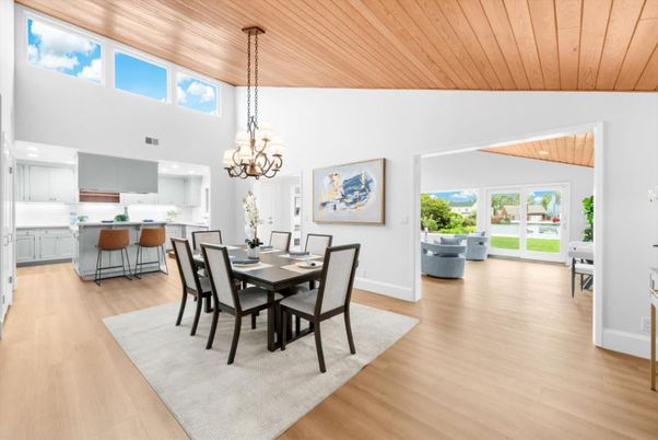 Chandelier, Dining room, Interior, Kitchen, Recessed Lighting, Wooden Ceilings, Wood Texture Flooring