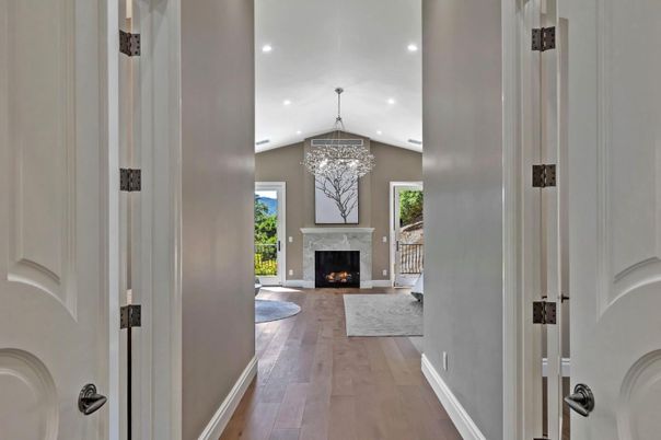 Chandelier, Fireplace, Interior, Recessed Lighting, Wood Texture Flooring