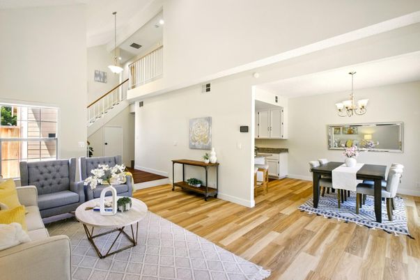 Chandelier, Dining room, Interior, Living room, Pendant Lights, Wood Texture Flooring