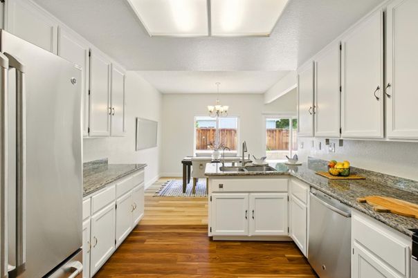 Chandelier, Dining room, Interior, Kitchen, Wood Texture Flooring