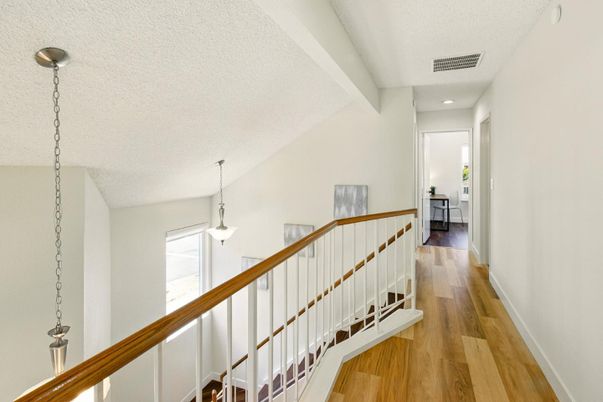 Interior, Pendant Lights, Recessed Lighting, Wood Texture Flooring