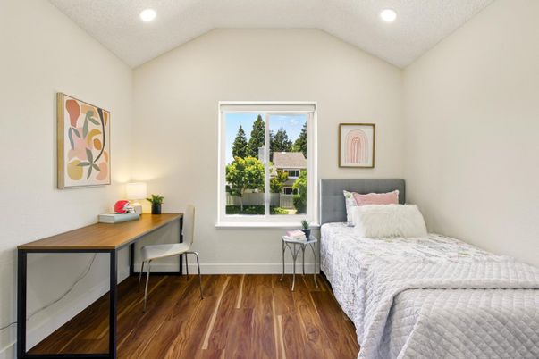 Bedroom, Home Office, Interior, Recessed Lighting, Wood Texture Flooring