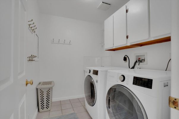 Interior, Washer