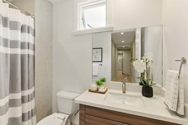 Bathroom, Interior, Recessed Lighting
