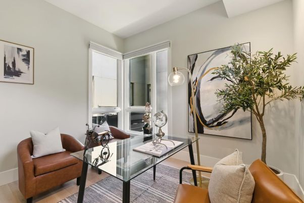 Home Office, Interior