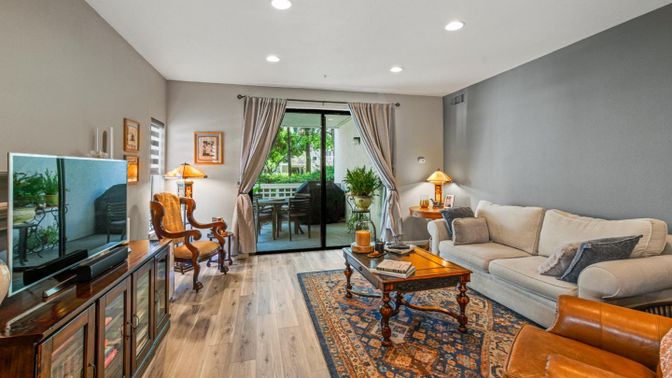 Interior, Living room, Recessed Lighting, Wood Texture Flooring