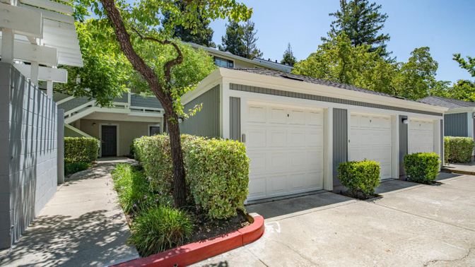 Detached Garage, Exterior