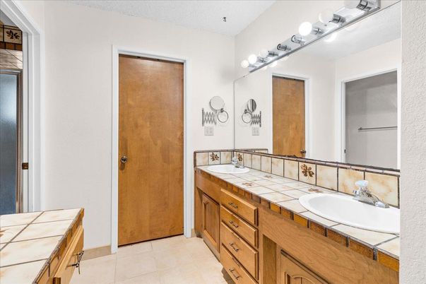 Bathroom, Dual Sink Vanities, Interior, Tile Countertops
