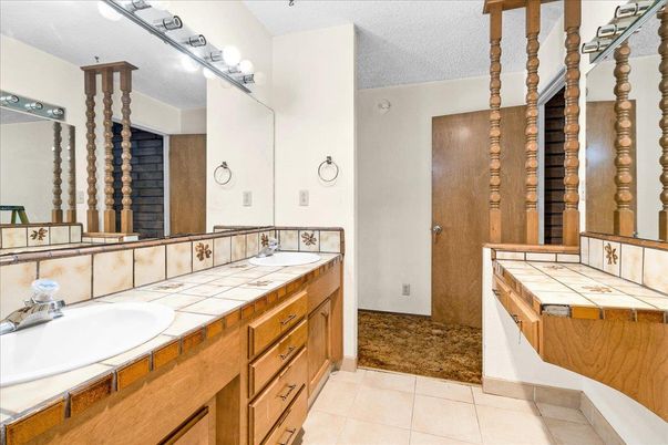 Bathroom, Dual Sink Vanities, Interior, Tile Countertops