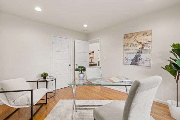 Home Office, Interior, Recessed Lighting, Wood Texture Flooring