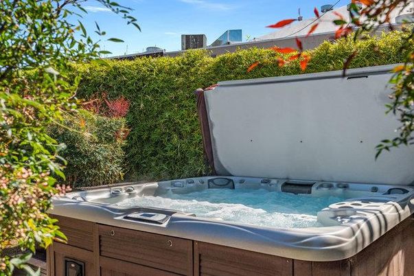 Exterior, Hot Tub