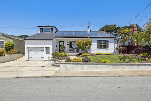 Attached, Exterior, Facade, Solar Panels, Cape Cod