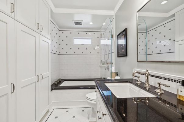 Bathroom, Interior, Recessed Lighting