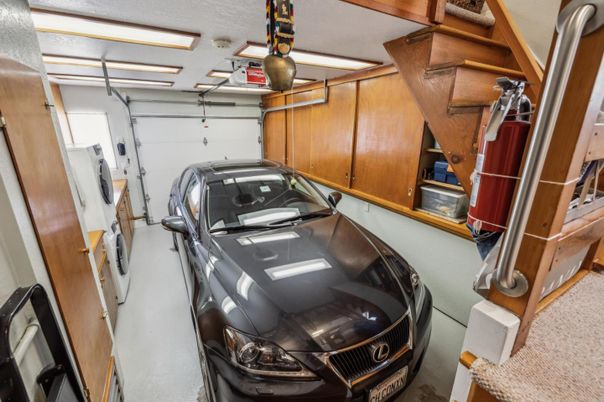 Garage, Interior