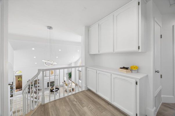 Interior, Pendant Lights, Recessed Lighting, Wood Texture Flooring