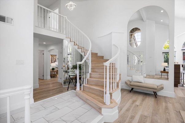 Interior, Recessed Lighting, Wood Texture Flooring