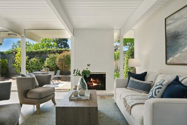 Fireplace, Interior, Living room