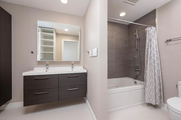 Bathroom, Interior, Recessed Lighting