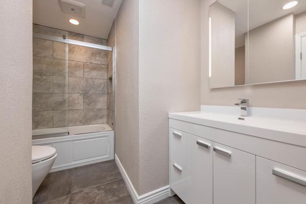 Bathroom, Interior, Recessed Lighting