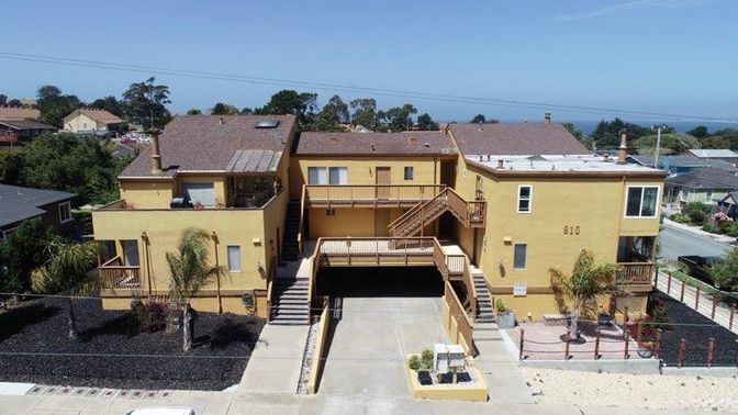 Attached, Exterior, Facade, Mediterranean