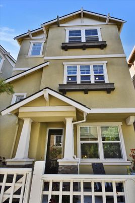 Exterior, Facade, American Craftsman