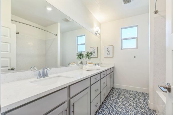 Bathroom, Dual Sink Vanities, Interior, Recessed Lighting