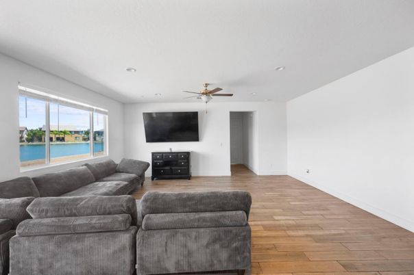 Interior, Living room, Recessed Lighting, Water, Wood Texture Flooring