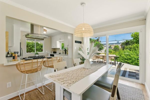 Dining room, Interior, Kitchen, Pendant Lights, Wood Texture Flooring