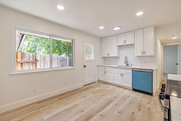Interior, Kitchen, Recessed Lighting, Wood Texture Flooring