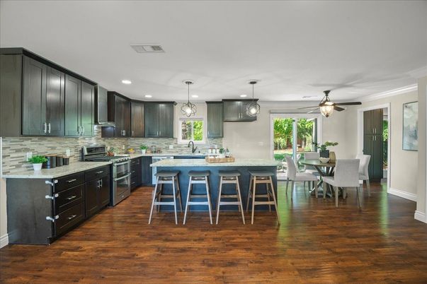 Dining room, Interior, Kitchen, Pendant Lights, Recessed Lighting, Wood Texture Flooring