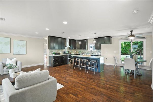 Dining room, Interior, Kitchen, Pendant Lights, Recessed Lighting, Wood Texture Flooring