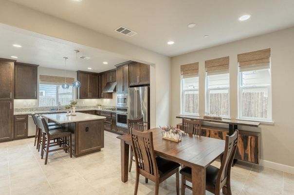 Dining room, Interior, Kitchen, Pendant Lights, Recessed Lighting, Stainless Steel Appliances
