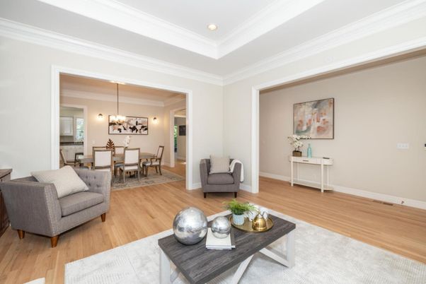 Chandelier, Dining room, Interior, Recessed Lighting, Wood Texture Flooring
