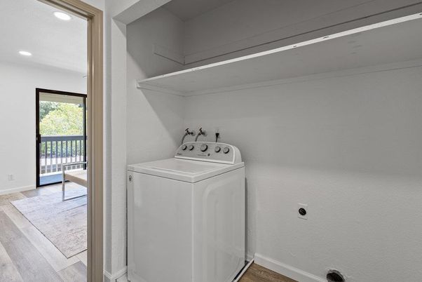 Interior, Recessed Lighting, Utility Closets, Washer, Wood Texture Flooring