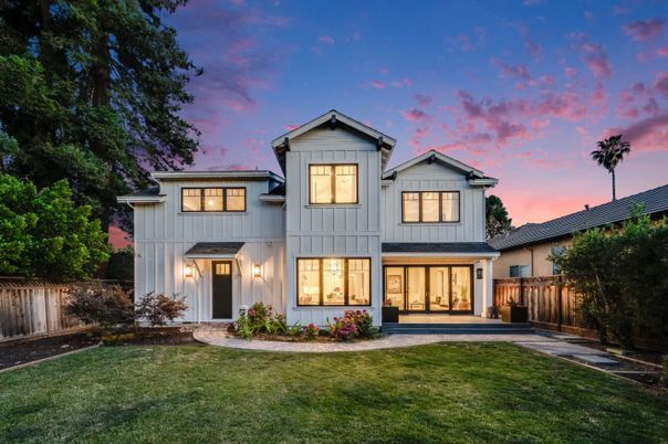 Backyard, Exterior, Facade, Farmhouse