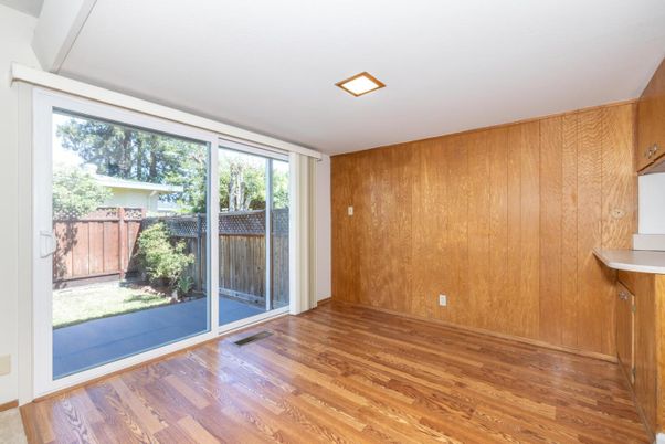 Empty room, Interior, Recessed Lighting, Wood Texture Flooring, Wooden Walls