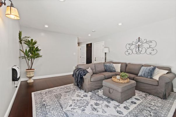 Interior, Living room, Recessed Lighting, Wood Texture Flooring