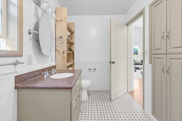 Bathroom, Dual Sink Vanities, Interior, Wood Texture Flooring