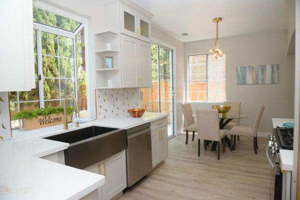 Dining room, Interior, Kitchen, Pendant Lights, Wood Texture Flooring